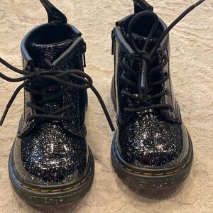 Dr. Martens, size 6 US Toddler